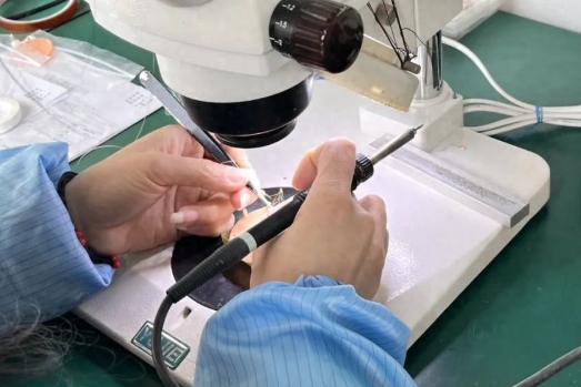 还在犹豫助听器怎么选？给你三个选择国货的理由